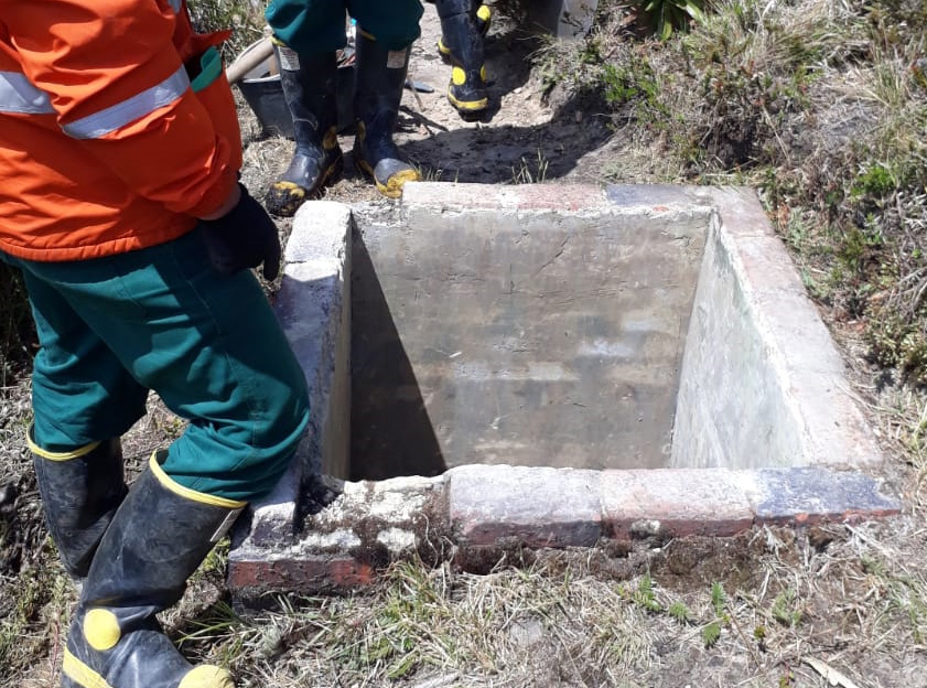 Acueducto repara daño en tubería en sector de Yomasa